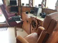 ટ્રોલર વેચાણ માટે