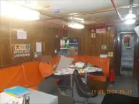 ક્રૂ બોટ વેચાણ માટે