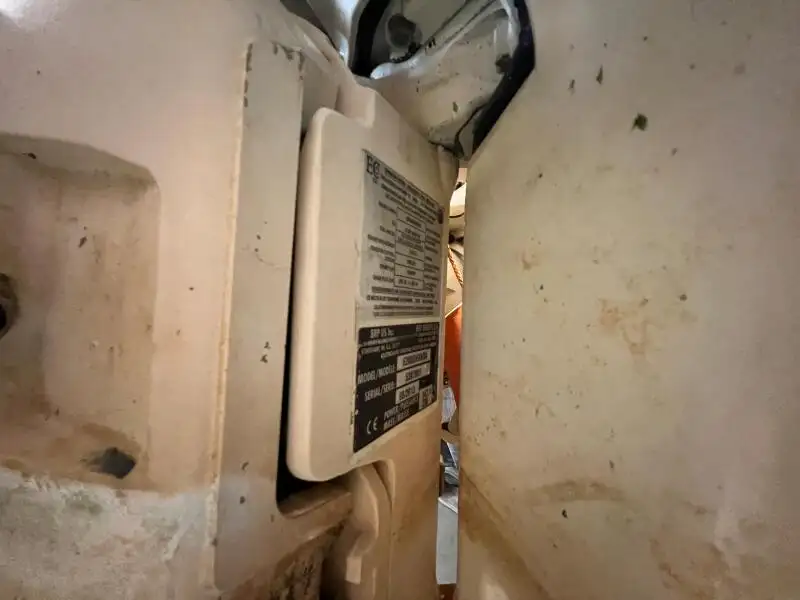 વર્ક બોટ વેચાણ માટે