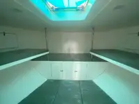 ક્રૂ બોટ વેચાણ માટે