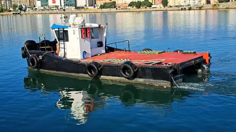 વર્ક બોટ વેચાણ માટે