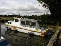 વર્ક બોટ વેચાણ માટે