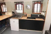 ફ્લોટિંગ હોટેલ વેચાણ માટે