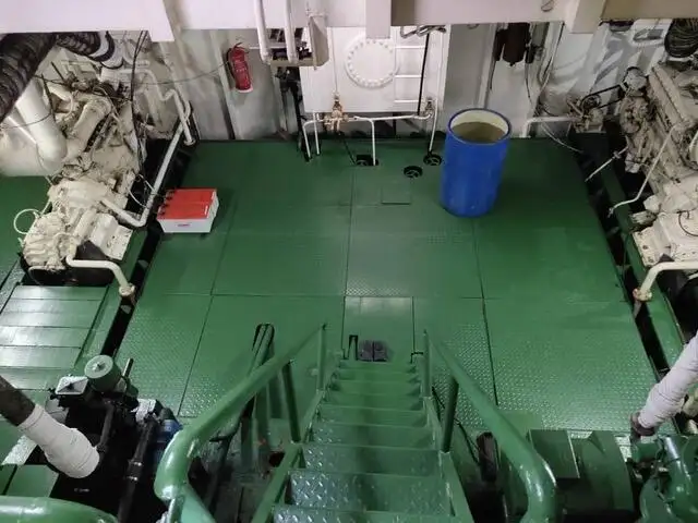 લેન્ડિંગ ક્રાફ્ટ, ટાંકી વેચાણ માટે