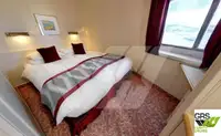 ક્રૂઝ જહાજ વેચાણ માટે
