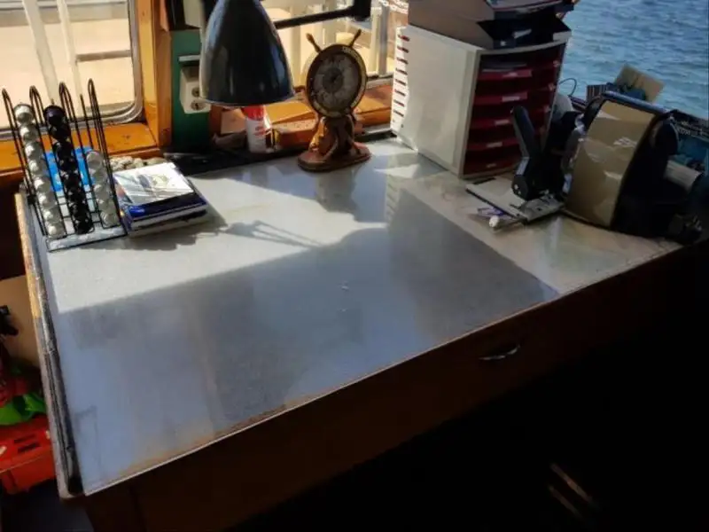 પેટ્રોલ બોટ વેચાણ માટે