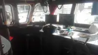 વર્ક બોટ વેચાણ માટે