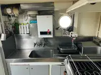 ટ્રોલર વેચાણ માટે