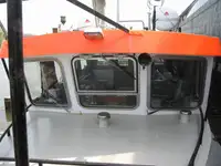 ક્રૂ બોટ વેચાણ માટે