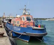 ક્રૂ બોટ વેચાણ માટે