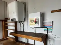 રહેઠાણ માટેનું બાર્જ વેચાણ માટે