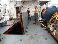 વર્ક બોટ વેચાણ માટે