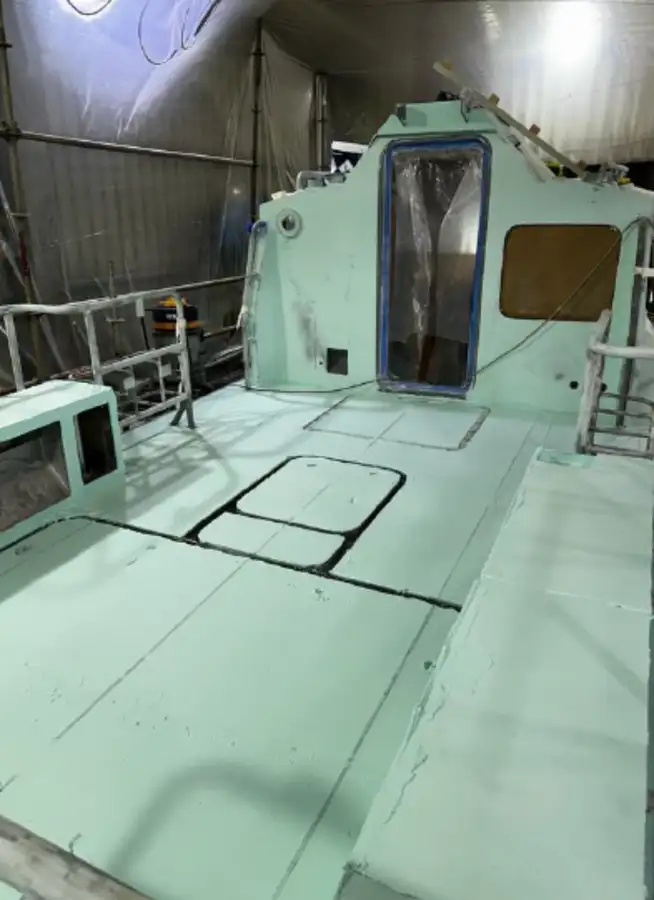 વર્ક બોટ વેચાણ માટે