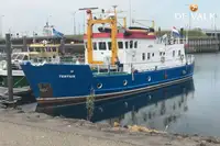 ફ્લોટિંગ હોટેલ વેચાણ માટે