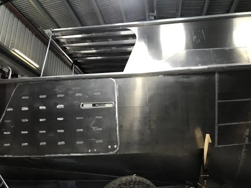 વર્ક બોટ વેચાણ માટે