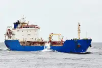 Oil/Chemical tanker વેચાણ માટે