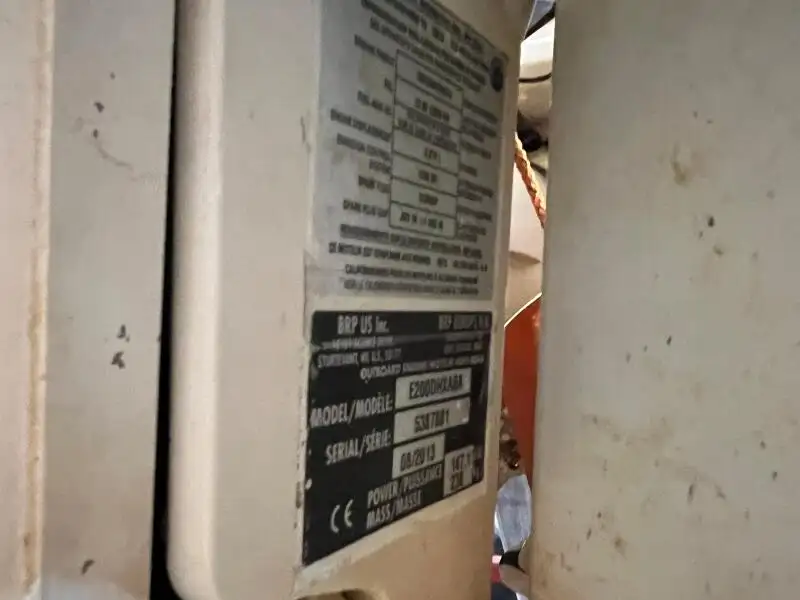 વર્ક બોટ વેચાણ માટે