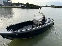 પેટ્રોલિંગ બોટ વેચાણ માટે
