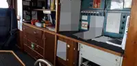 પેટ્રોલ બોટ વેચાણ માટે