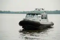 પેટ્રોલ બોટ વેચાણ માટે