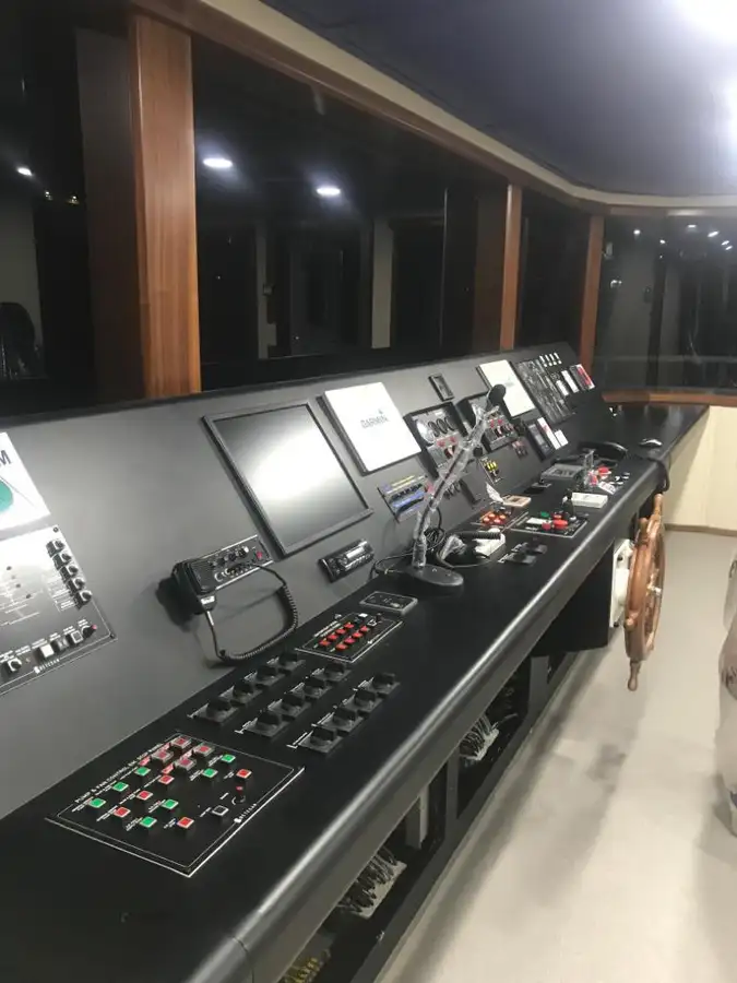 ક્રૂઝ જહાજ વેચાણ માટે