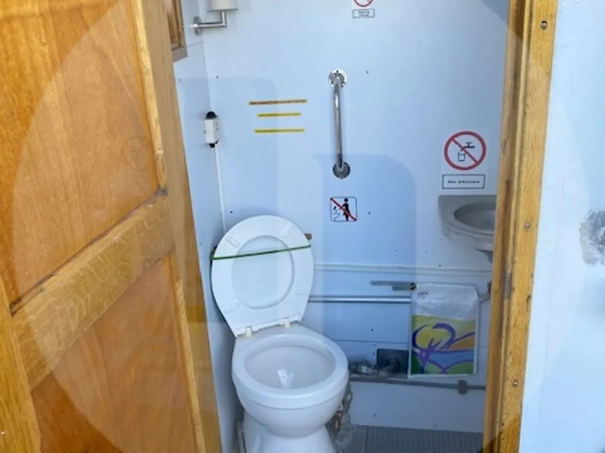 માછીમારી જહાજ વેચાણ માટે