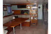 ક્રૂઝ જહાજ વેચાણ માટે