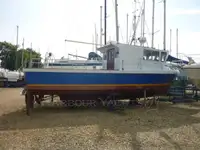 ટ્રોલર વેચાણ માટે