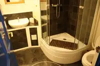 ક્રૂઝ જહાજ વેચાણ માટે