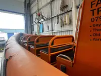 વર્ક બોટ વેચાણ માટે