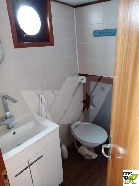 વર્ક બોટ વેચાણ માટે