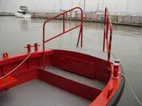 વર્ક બોટ વેચાણ માટે