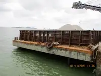 બાર્જ વેચાણ માટે