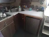 ક્રૂ બોટ વેચાણ માટે
