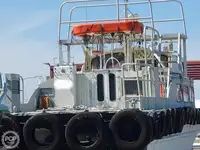 ક્રૂ બોટ વેચાણ માટે