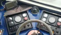 ક્રૂ બોટ વેચાણ માટે