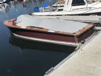 ક્રુઝ જહાજ વેચાણ માટે