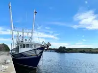 ટ્રોલર વેચાણ માટે