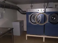 રહેઠાણ માટેનું બાર્જ વેચાણ માટે