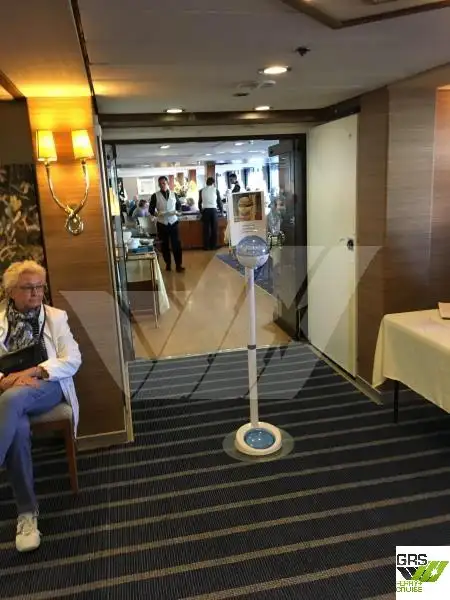 ક્રૂઝ જહાજ વેચાણ માટે