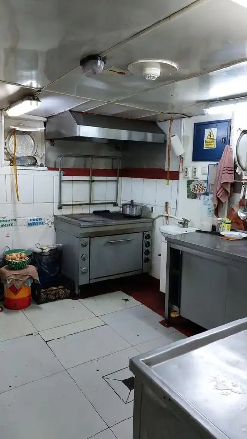ઓઇલ/કેમિકલ ટેન્કર વેચાણ માટે