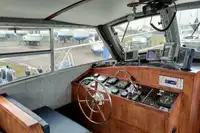 વર્કબોટ વેચાણ માટે