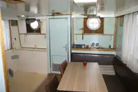 વર્ક બોટ વેચાણ માટે