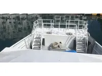 ક્રૂ બોટ વેચાણ માટે