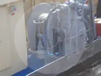 જીવંત માછલીવાળું જહાજ વેચાણ માટે