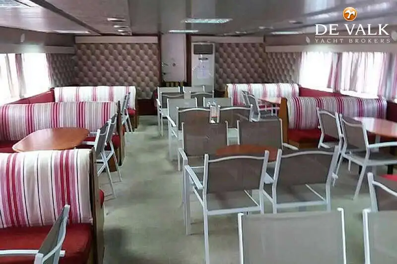 ક્રૂઝ જહાજ વેચાણ માટે