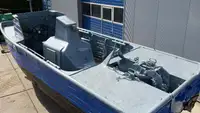 વર્ક બોટ વેચાણ માટે