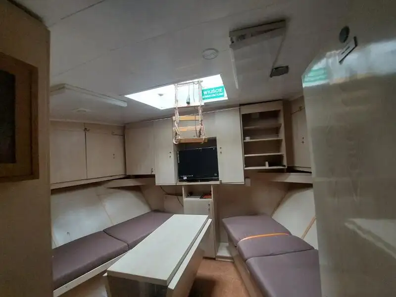 સર્વે જહાજ વેચાણ માટે