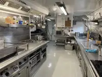 ક્રૂઝ જહાજ વેચાણ માટે