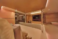 ક્રૂઝ જહાજ વેચાણ માટે